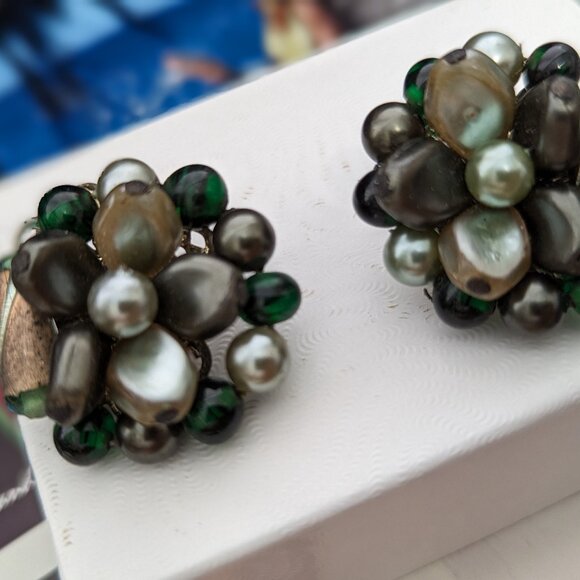Vintage Cluster Beaded CLIP-ON Earrigns Glass Art Antique Beads Silvery Grey mix - Picture 10 of 11